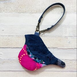 z387●トリポーチ（ミナペルホネン刺繍生地使用のコピー