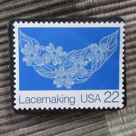 アメリカ1987年　レース編み切手ブローチ 10883