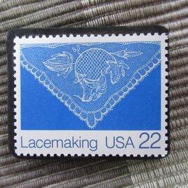 アメリカ1987年　レース編み切手ブローチ 10884