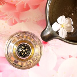 桜の螺鈿酒盃・貝散らし