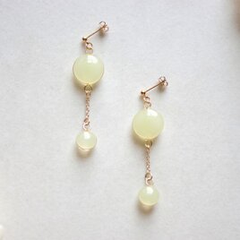 レジンアート　二粒の水滴ピアス〈月輪〉