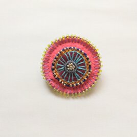 ビーズ刺繍のブローチ⑦