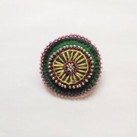 ビーズ刺繍のブローチ⑪