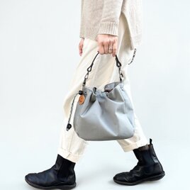 撥水加工で雨の日も安心！丈夫で可愛い巾着バッグ　 BALON mini：グレー　 CORDURA撥水加工ナイロン