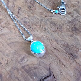 イラン産天然トルコ石のペンダント