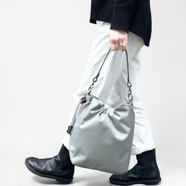 撥水加工で丈夫！A4サイズも入る巾着バッグ　BALON：グレー（CORDURA　撥水加工ナイロン）