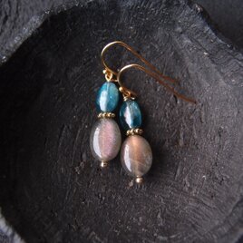 Kyanite × Labradorite Earrings／カイヤナイト×ラブラドライトピアス