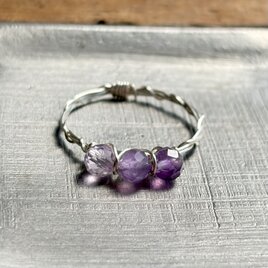 アメジスト  ラウンドカット4mm×3   リング /シルバー