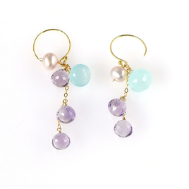 海色のしずくと花の余韻 ― シーブルーカルセドニー×ピンクアメジストのアシンメトリーピアス14kgf