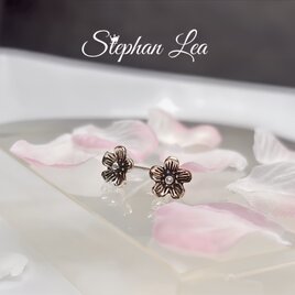 期間限定◆Stephan Lea◆アレルギー対応〜小さな桜ピアス