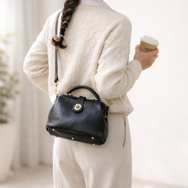 【柔らかいヌメ革】フラットタイプのがま口バッグ 手作りのレザーショルダーバッグ　2WAY 中型鞄