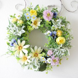 春の彩りを楽しむマーガレットのナチュラルリース（27cm）