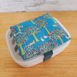 お弁当に！保冷剤ケース付きお弁当箱ゴムバンド ランチベルト  森の動物柄
