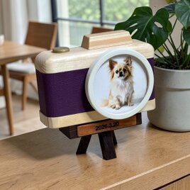 フォトフレーム / 写真立て / カメラ型 / 木製フォトフレーム / ギフト / 三脚付き / 犬