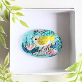ことりと草花の刺繍ブローチ(botanical）#470