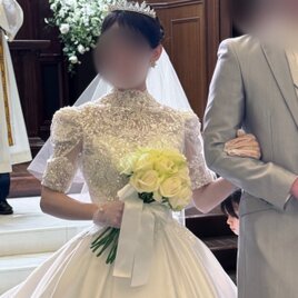 実例写真！人気上昇！ボレロのみ 半袖 ハイネック キラキラ光る刺繍 韓国風ドレス 華やか 結婚式 素敵な