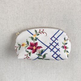 ポーチ　ラウンドポーチ　小物入れ　クロスステッチの花