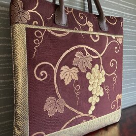 葡萄唐草模様の名古屋帯の手提げ　本革の手