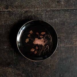 【特価¥2200→¥1100】耽美で素敵◆岩場に花。時代物　花文漆芸蒔絵中皿　古漆器　骨董/antiques 明治時代　i3