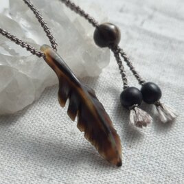 水牛の角 フェザーペンダント #3