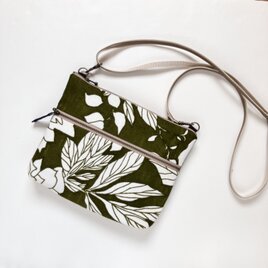 ミニショルダーバッグ　ポシェット　 線描きの葉っぱ　オリーブグリーン