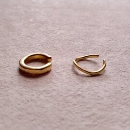 【一点限り】 太めボリューム×カーブデザイン イヤーカフ• 2点セット 真鍮イヤーカフ