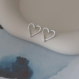 シルバーハートピアス　950　オープンハートスタッドピアス