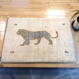 ペルシャ　ダバールギャッベ　玄関マット　ラグ　86×60㎝　Ivory　ライオン　D466