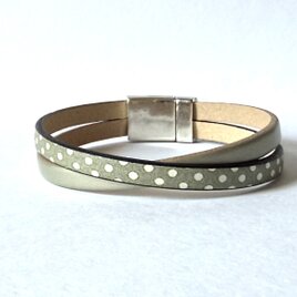 【ヨーロッパ製　本革　モスグリーン　水玉・シャンパンゴールド　　二重　ブレスレット】マグネット留め