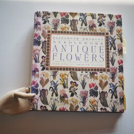 NEEDLEWORK ANTIQUE FLOWERS アンティークな花々刺繍　英国