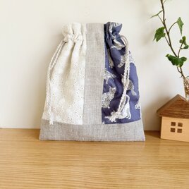 リバティとリネンとレースのパッチワーク巾着ポーチ（ミャオウ）