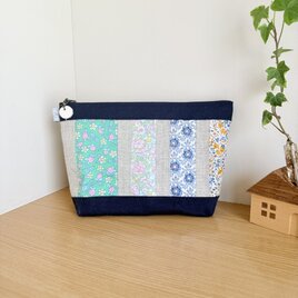 パッチワークと帆布のマチ付きポーチ（ネイビー）