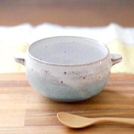 白釉と水色釉薬の耳付きボウル ＊ ２