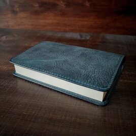 《文庫本サイズ》レザーブックカバー（ネイビー）