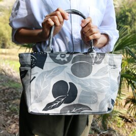 トートバッグ（サイドポケットＳ）「桃栗三年柿八年」_濃淡_淡い