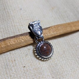 ダイナソーボーン　ペンダント