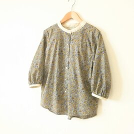Ditzy floral blouse グリーン Ｍ～Ｌサイズ