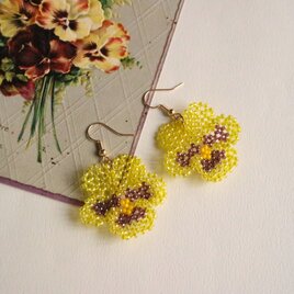 パンジーのイヤリング／ピアス（イエロー）