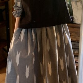 久留米絣黒無地のベスト