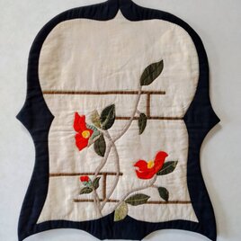 　パッチワーク　アップリケ　壁掛け　【椿】