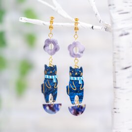 マフラーを巻いたねこのアクセサリー