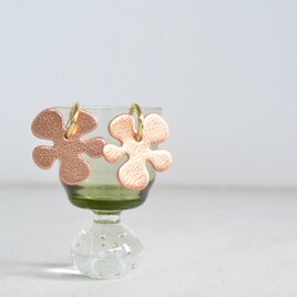 Cookie Flower~shiny~【レザーピアス/イヤリング】“salmon pink”