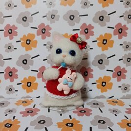 羊毛フェルト かわいい白猫ちゃんロリポップ ウサギ抱き　スタンド付き