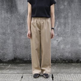 ★新作【即納】シンプルで丈夫。チノクロス ストレート イージーパンツ（ チノベージュ ）パッチポケット付き