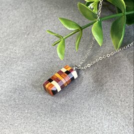 ５色のビットモザイク寄木のネックレス　No.1113