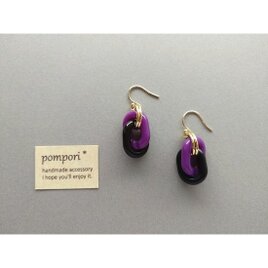 ２色リングのピアス（むらさき×黒）