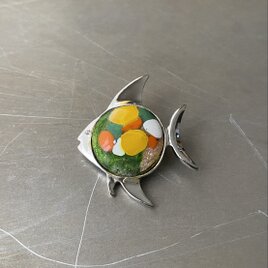 Vintage retro green enamel fish brooch