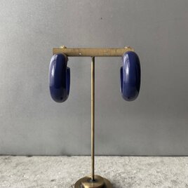Vintage 80s-90s retro navy blue classical design hoop earring