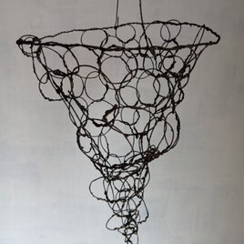 ワイヤーワークオブジェ　丸で構成された円錐形2
