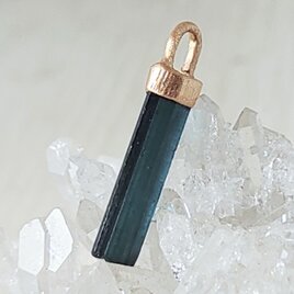鉱物の表情＊Indigolite K18 top